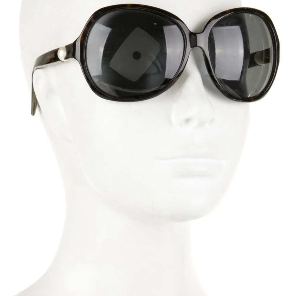 🌊 CHANEL Interlocking 💋CC Logo Oversized Sunglasses